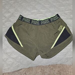 💚🖤 PINK Victoria's Secret Olive Athletic Shorts with Lime Trim Women's XS 💚🖤